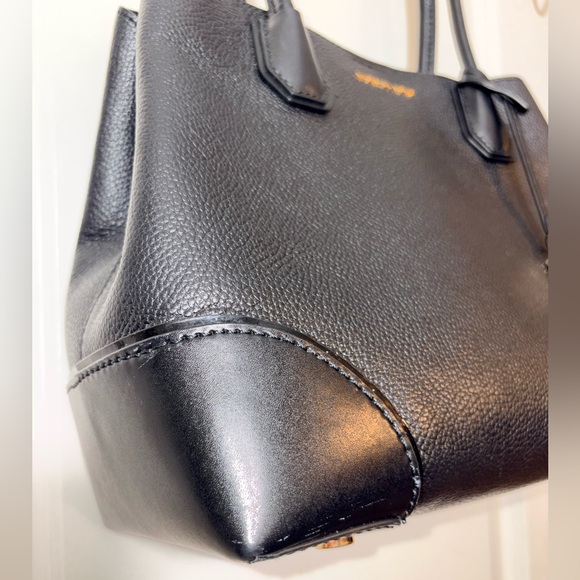 Michael Kors Mercer Gallery Medium Leather Satchel Tote Black Gold Lock Charm - Picture 2 of 16